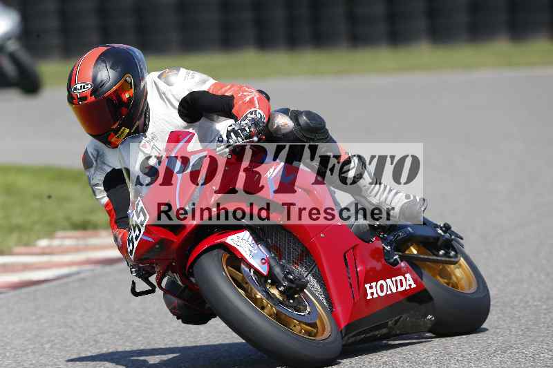 /44 09.08.2025 Plüss Moto Sport ADR/Freies Fahren/555
